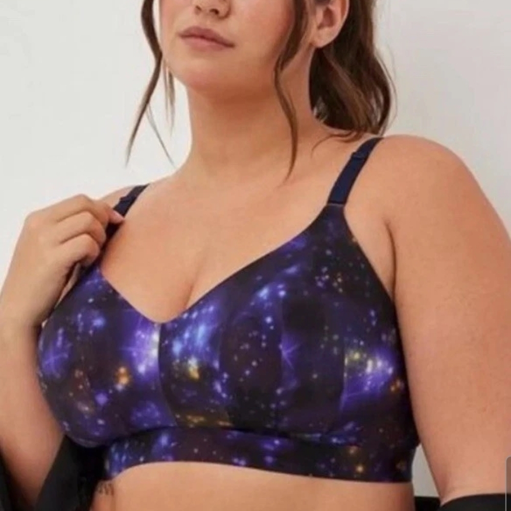 Torrid Size 38DDD Women's Starry Night Space Print Bra